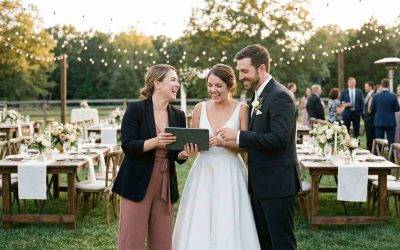 Wedding planner coordonând detaliile logistice ale unei nunți în București